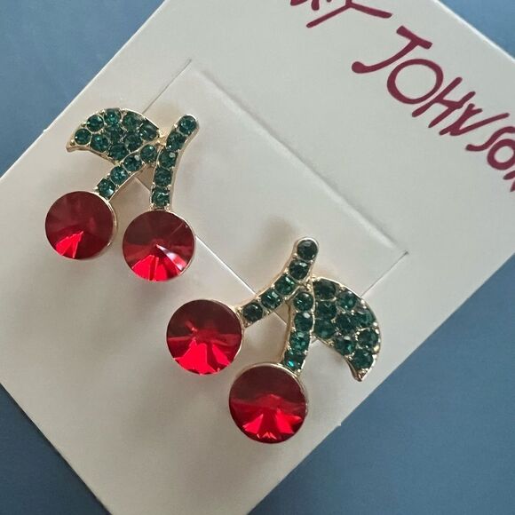 🍒 Betsey Johnson stunning & sparkling cherry earrings 🍒 - Picture 4 of 4